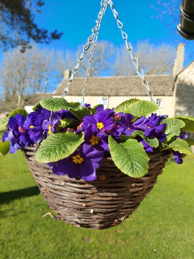 Thames Head Wharf - Historic Cotswold Cottage With Stunning Countryside Views Cirencester Luaran gambar