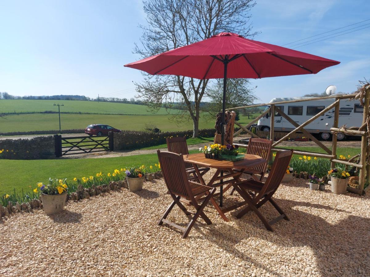 Thames Head Wharf - Historic Cotswold Cottage With Stunning Countryside Views Cirencester Luaran gambar
