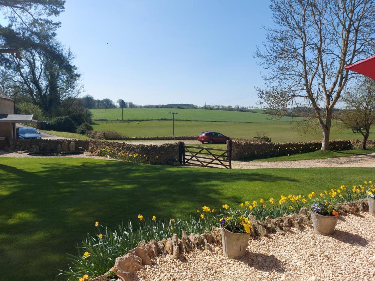 Thames Head Wharf - Historic Cotswold Cottage With Stunning Countryside Views Cirencester Luaran gambar