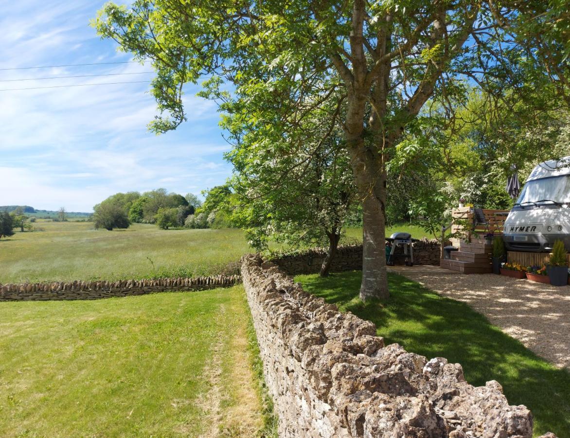 Thames Head Wharf - Historic Cotswold Cottage With Stunning Countryside Views Cirencester Luaran gambar