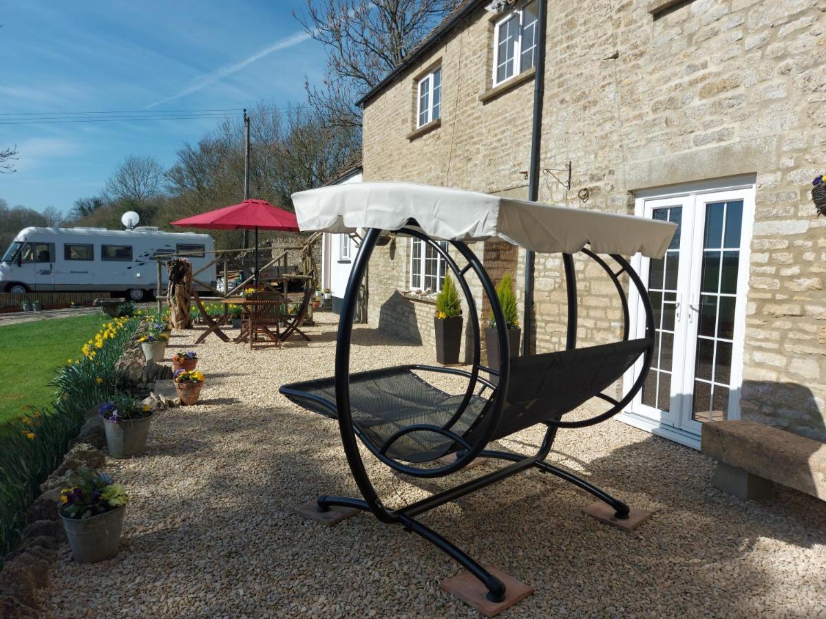 Thames Head Wharf - Historic Cotswold Cottage With Stunning Countryside Views Cirencester Luaran gambar