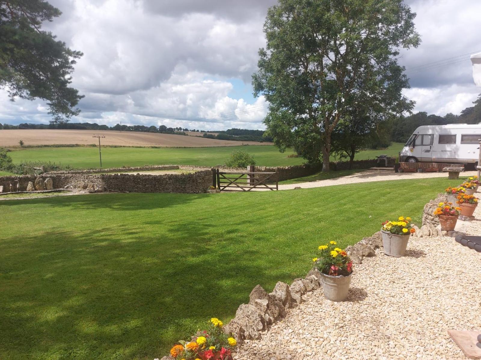 Thames Head Wharf - Historic Cotswold Cottage With Stunning Countryside Views Cirencester Luaran gambar